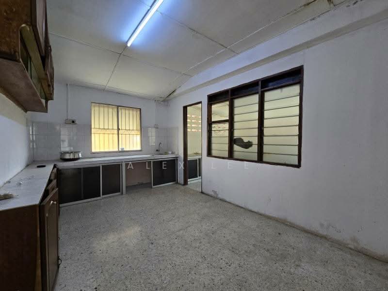1-storey Terraced House for Sale in Klang (Selangor) - Alex Lee - Kitchen - PropertyGuru.com.my