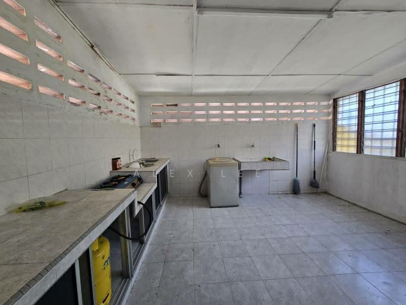 1-storey Terraced House for Sale in Klang (Selangor) - Alex Lee - Kitchen - PropertyGuru.com.my