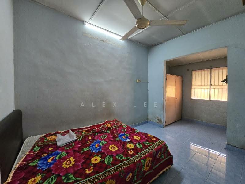 1-storey Terraced House for Sale in Klang (Selangor) - Alex Lee - Bedroom - PropertyGuru.com.my