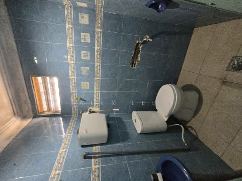 1-storey Terraced House for Sale in Klang (Selangor) - Alex Lee - Bathroom - PropertyGuru.com.my