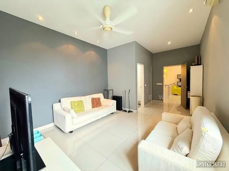 Semi-Detached House for Sale in Setia Damai (Setia Alam) - Jennie Chew - Living Room - PropertyGuru.com.my
