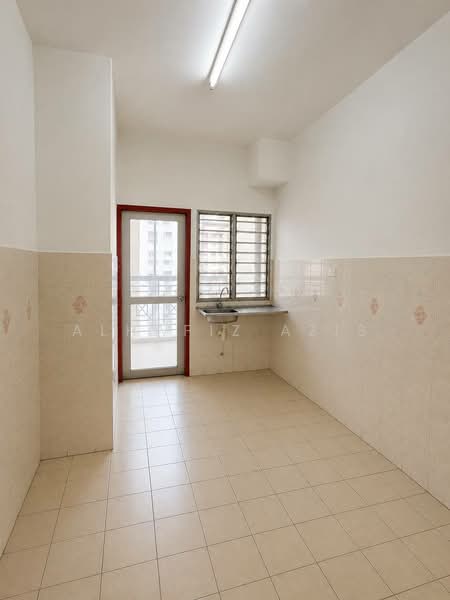 Kondominium untuk Dijual di Dwi Mahkota - ALHAFIZ AZIS - Kitchen - PropertyGuru.com.my
