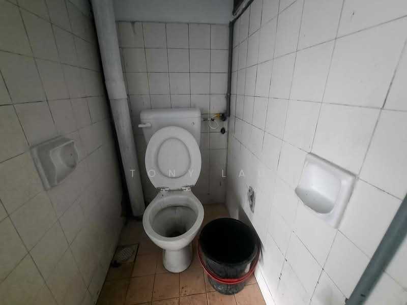 Shop / Office for Rent in Ampang (Selangor) - Tony Lau - Bathroom - PropertyGuru.com.my
