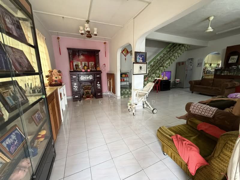 Rumah Teres 2 Tingkat untuk Dijual di Taman Sri Rampai (Wangsa Maju) - Mike Yap - Living Room - PropertyGuru.com.my