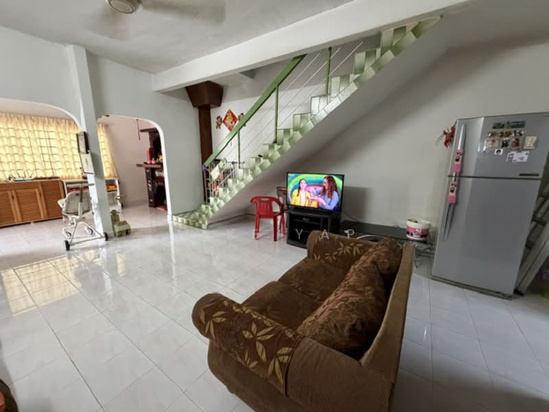 Rumah Teres 2 Tingkat untuk Dijual di Taman Sri Rampai (Wangsa Maju) - Mike Yap - Living Room - PropertyGuru.com.my