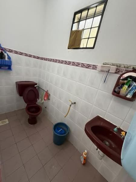 Rumah Teres 2 Tingkat untuk Dijual di Taman Sri Rampai (Wangsa Maju) - Mike Yap - Bathroom - PropertyGuru.com.my