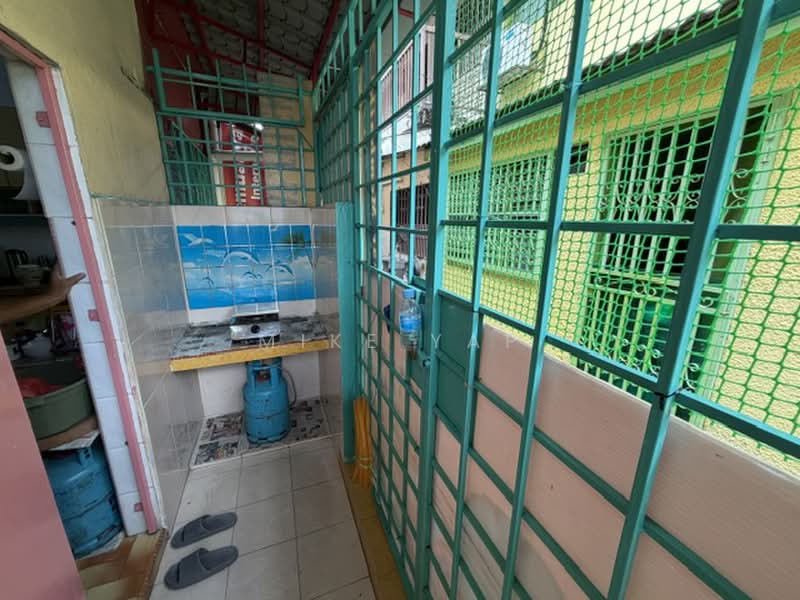 Rumah Teres 2 Tingkat untuk Dijual di Taman Sri Rampai (Wangsa Maju) - Mike Yap - Kitchen - PropertyGuru.com.my