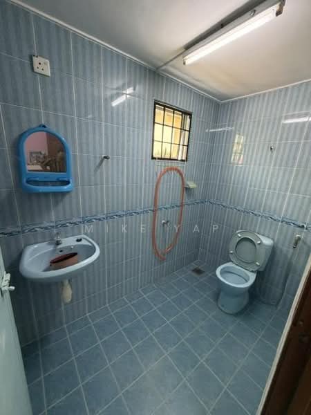 Rumah Teres 2 Tingkat untuk Dijual di Taman Sri Rampai (Wangsa Maju) - Mike Yap - Bathroom - PropertyGuru.com.my