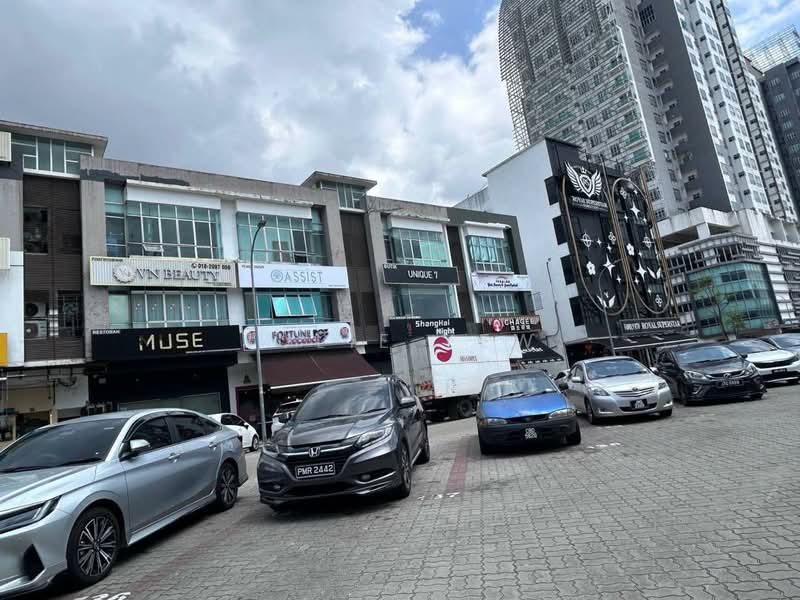 Kedai / Pejabat untuk Dijual di Taman Mount Austin (Tebrau) - Julie Yew - PropertyGuru.com.my
