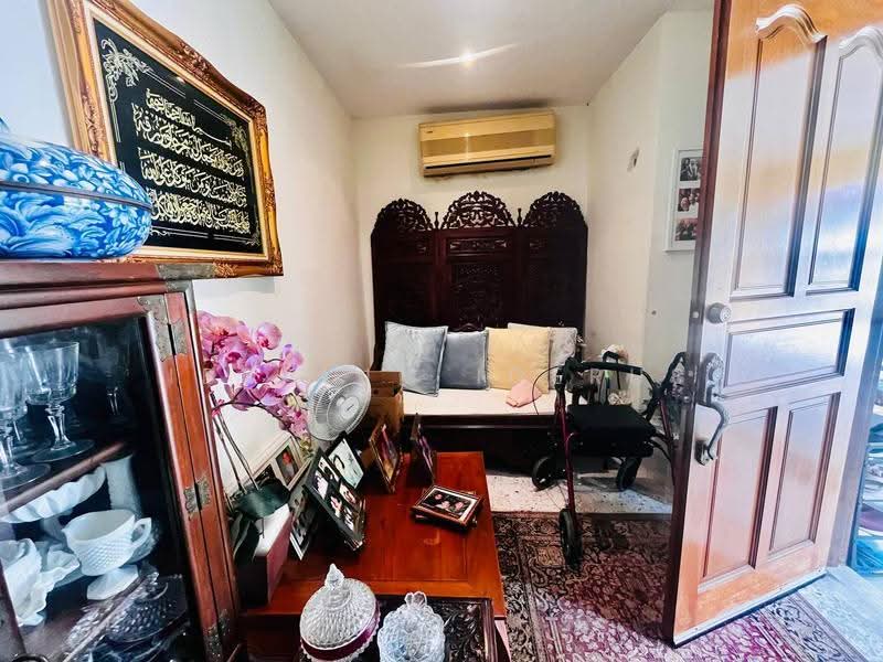 Rumah Teres 3-Tingkat untuk Dijual di Ampang Jaya (Ampang) - Ibrahim Iderus - Living Room - PropertyGuru.com.my