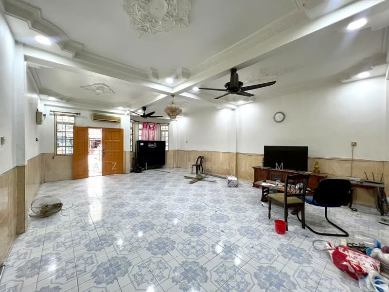 Rumah Teres 2 Tingkat untuk Dijual di Lembah Keramat (Ulu Kelang) - Azli Ibrahim - Living Room - PropertyGuru.com.my