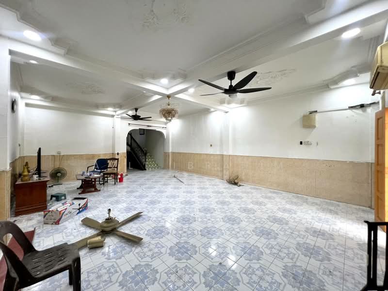 Rumah Teres 2 Tingkat untuk Dijual di Lembah Keramat (Ulu Kelang) - Azli Ibrahim - Living Room - PropertyGuru.com.my