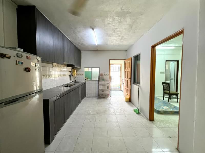 Rumah Teres 2 Tingkat untuk Dijual di Lembah Keramat (Ulu Kelang) - Azli Ibrahim - Kitchen - PropertyGuru.com.my