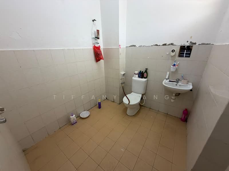 Rumah Teres 2-Tingkat untuk Dijual di Rawang (Selangor) - Tiffany Yang - Bilik Mandi - PropertyGuru.com.my