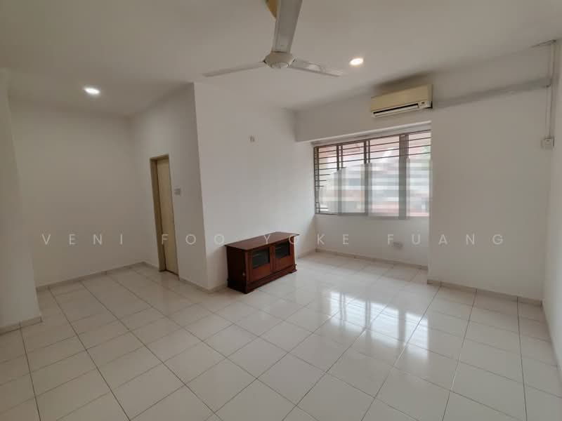 2-storey Terraced House for Rent in Setia Alam (Selangor) - Veni Foo Yoke Fuang - Living Room - PropertyGuru.com.my