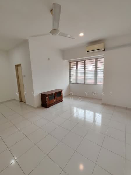 2-storey Terraced House for Rent in Setia Alam (Selangor) - Veni Foo Yoke Fuang - Living Room - PropertyGuru.com.my