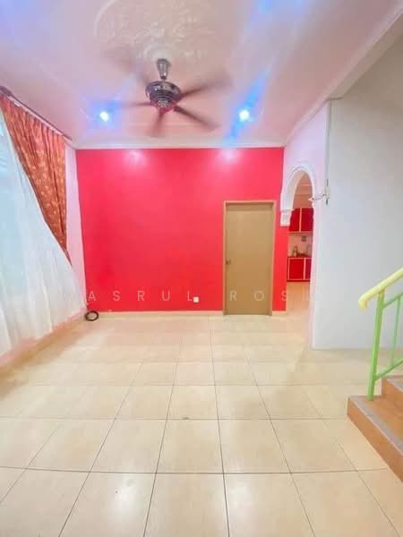 Rumah Berkembar untuk Dijual di Taman Kelana (Alor Setar) - Hasrul Rosli - Living Room - PropertyGuru.com.my