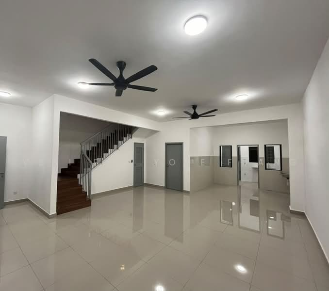 2-storey Terraced House for Rent in Setia Alam (Selangor) - Veni Foo Yoke Fuang - Living Room - PropertyGuru.com.my