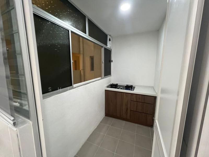 Condominium for Rent at Residensi Sateria - Shirley Chan - Kitchen - PropertyGuru.com.my