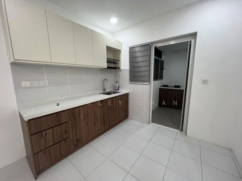Condominium for Rent at Residensi Sateria - Shirley Chan - Kitchen - PropertyGuru.com.my