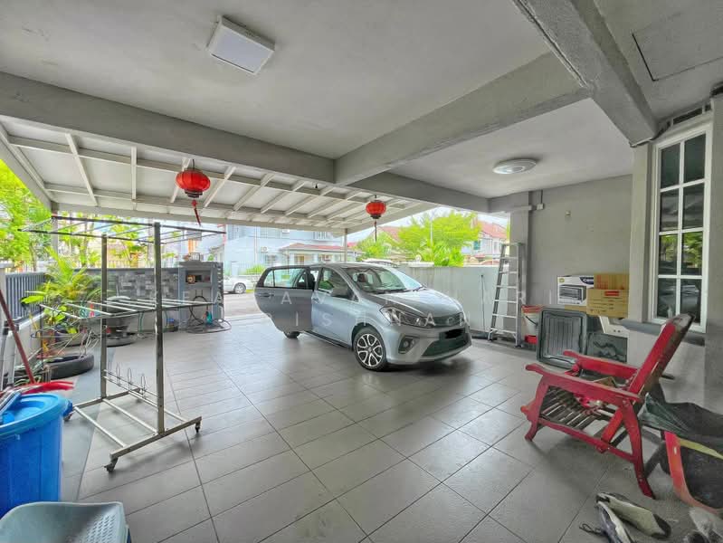Rumah Teres 2 Tingkat untuk Dijual di Putra Heights (Subang Jaya) - Keasavan Hari Krishnan - Car Park - PropertyGuru.com.my