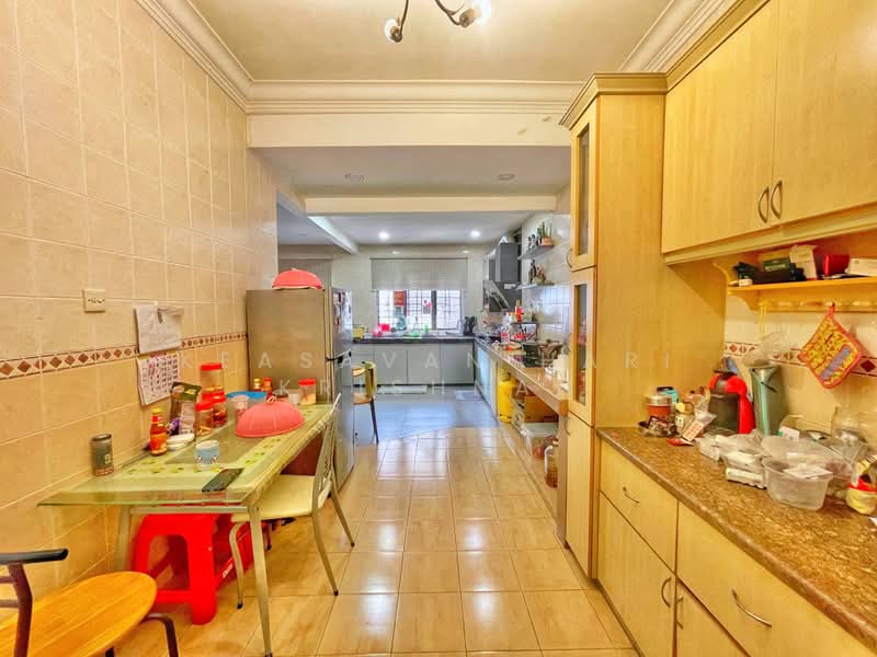 Rumah Teres 2 Tingkat untuk Dijual di Putra Heights (Subang Jaya) - Keasavan Hari Krishnan - Kitchen - PropertyGuru.com.my