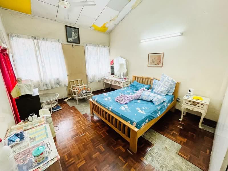 2-storey Terraced House for Sale in Taman Connaught (Cheras) - Hanif Hanz - Bedroom - PropertyGuru.com.my