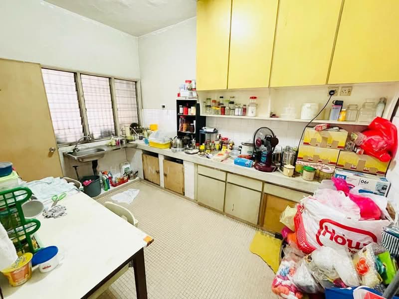 2-storey Terraced House for Sale in Taman Connaught (Cheras) - Hanif Hanz - Kitchen - PropertyGuru.com.my