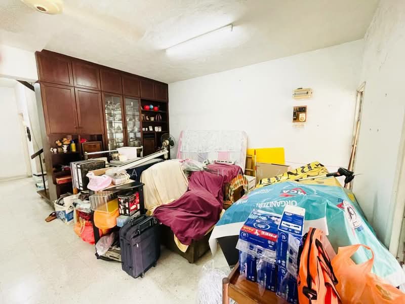 2-storey Terraced House for Sale in Taman Connaught (Cheras) - Hanif Hanz - Living Room - PropertyGuru.com.my