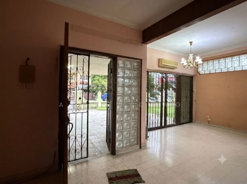 2-storey Terraced House for Sale in Taman Desa (Kuala Lumpur) - Andrew Chng - Entrance - PropertyGuru.com.my