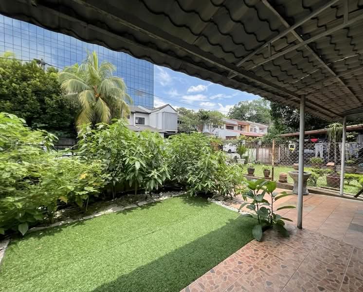 2-storey Terraced House for Sale in Taman Tun Dr Ismail (Kuala Lumpur) - Hanif Hanz - Garden - PropertyGuru.com.my