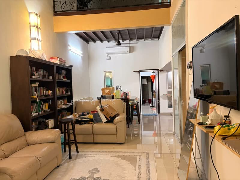 Rumah Teres 1.5 Tingkat untuk Dijual di Taman Tun Dr Ismail (Kuala Lumpur) - Thoriq Suparman - Living Room - PropertyGuru.com.my