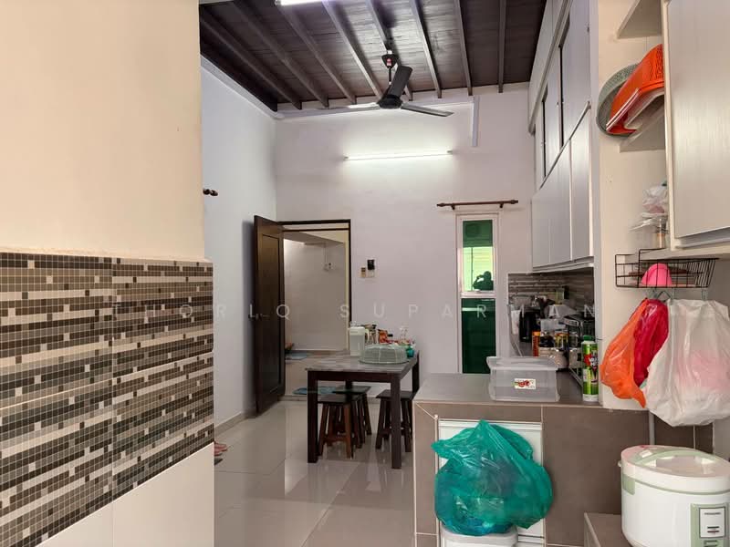 Rumah Teres 1.5 Tingkat untuk Dijual di Taman Tun Dr Ismail (Kuala Lumpur) - Thoriq Suparman - Kitchen - PropertyGuru.com.my