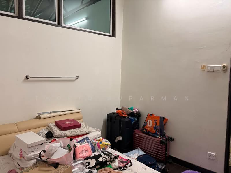 Rumah Teres 1.5 Tingkat untuk Dijual di Taman Tun Dr Ismail (Kuala Lumpur) - Thoriq Suparman - Bedroom - PropertyGuru.com.my