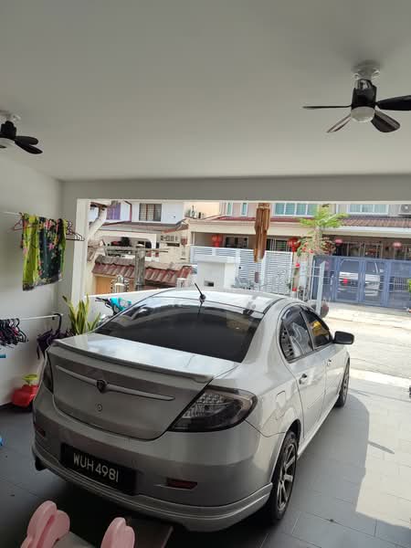 2-storey Terraced House for Sale in Sri Petaling (Kuala Lumpur) - Jordan Siow - Car Park - PropertyGuru.com.my