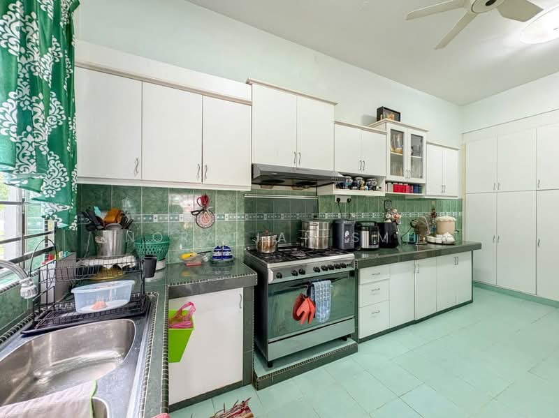 Rumah Berkembar untuk Dijual di Seremban (Negeri Sembilan) - Norafian SMH - Kitchen - PropertyGuru.com.my