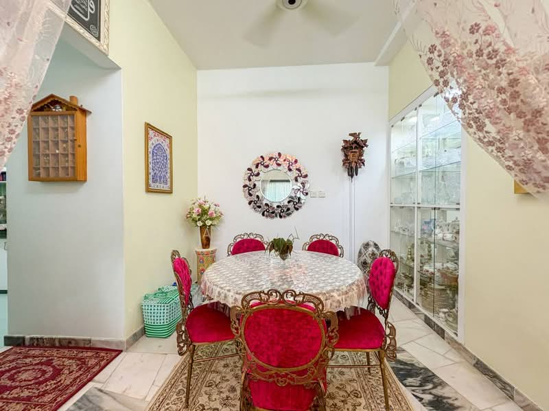 Rumah Berkembar untuk Dijual di Seremban (Negeri Sembilan) - Norafian SMH - Dining Room - PropertyGuru.com.my