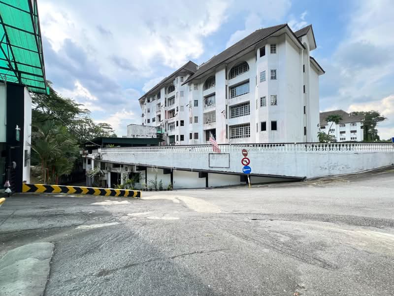 Condominium for Sale at Le Chateau - Jenny Tan - Exterior - PropertyGuru.com.my