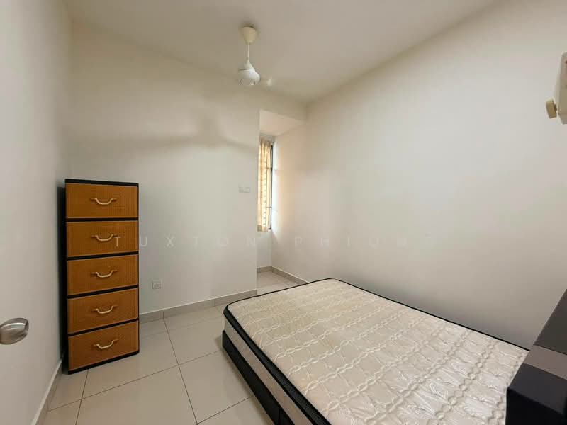 Rumah Teres untuk Disewa di Taman Mutiara Rini (Skudai) - Tuxton Phiong - Bedroom - PropertyGuru.com.my