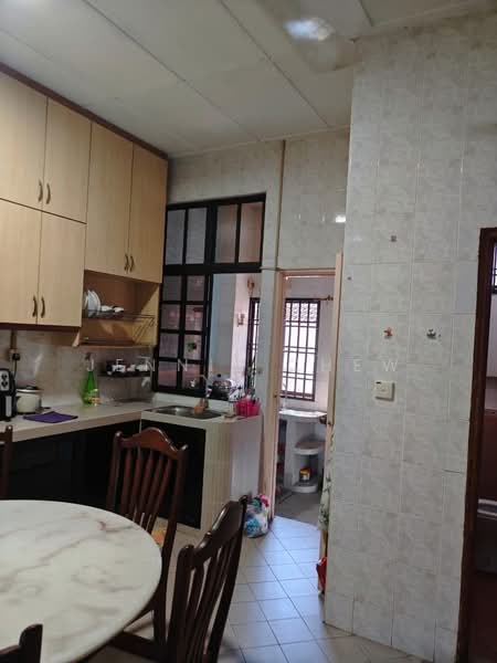 1-storey Terraced House for Sale in Taman Molek (Johor Bahru) - Jennie Chew - Kitchen - PropertyGuru.com.my