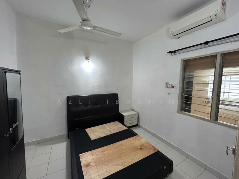 2-storey Terraced House for Sale in TAMAN PUCHONG UTAMA (Puchong) - Azli Ibrahim - Bedroom - PropertyGuru.com.my