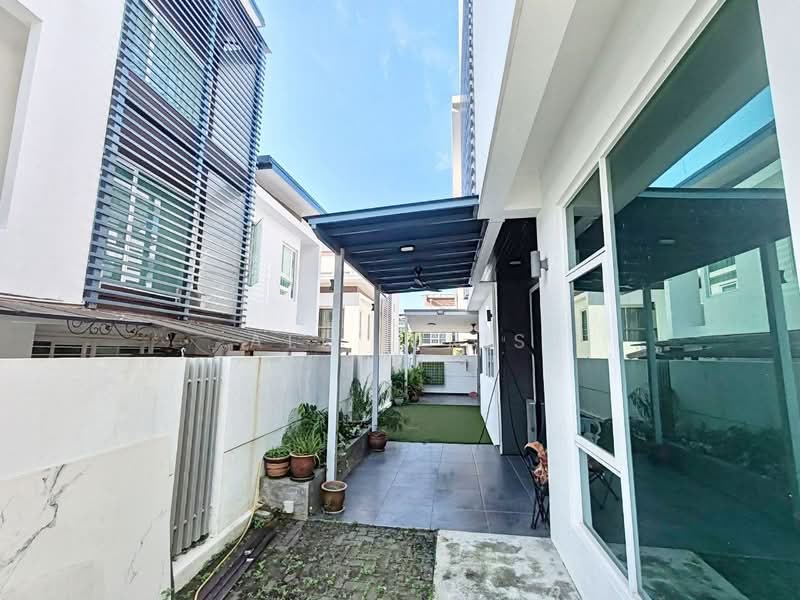 Rumah Berkembar untuk Dijual di Cyberjaya (Selangor) - Ali Idris - Exterior - PropertyGuru.com.my