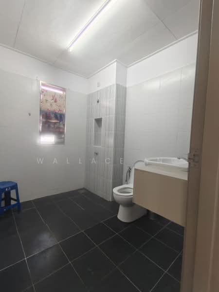 2-storey Terraced House for Sale in Taman Rinting (Masai) - Wallace Ang - Bathroom - PropertyGuru.com.my