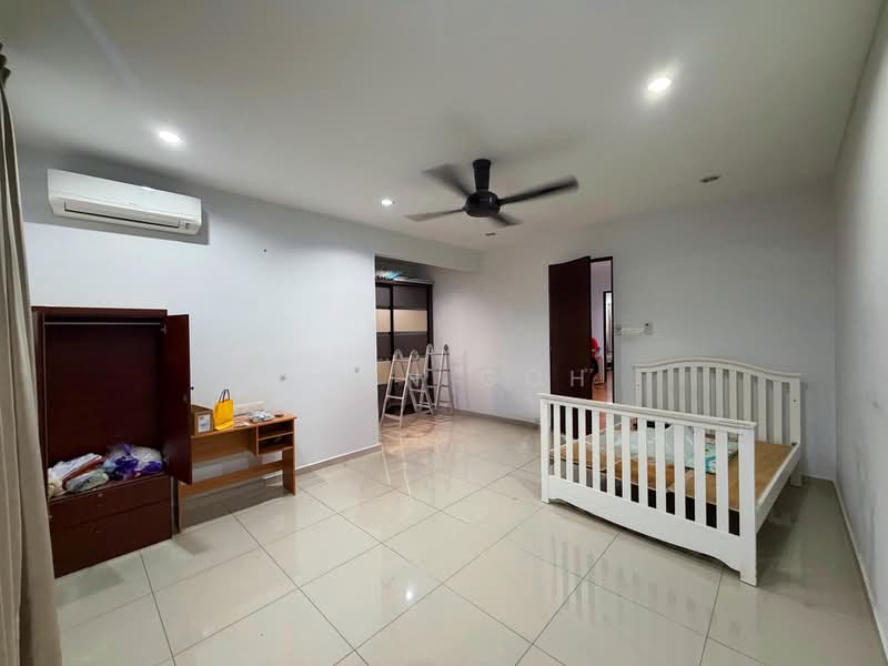 Terraced House for Sale in Island Glades (Jelutong) - Qyan Goh - Bedroom - PropertyGuru.com.my