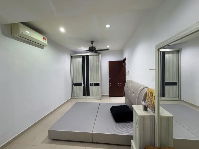 Terraced House for Sale in Island Glades (Jelutong) - Qyan Goh - Bedroom - PropertyGuru.com.my
