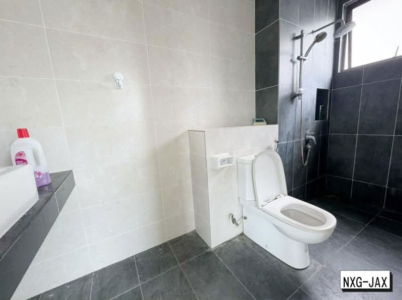 Rumah Berkembar untuk Dijual di Setia Alam (Selangor) - Cassey Lim - Bathroom - PropertyGuru.com.my