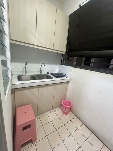 Servis Apartment untuk Disewa di Axis Crown - Viven Chia - Kitchen - PropertyGuru.com.my
