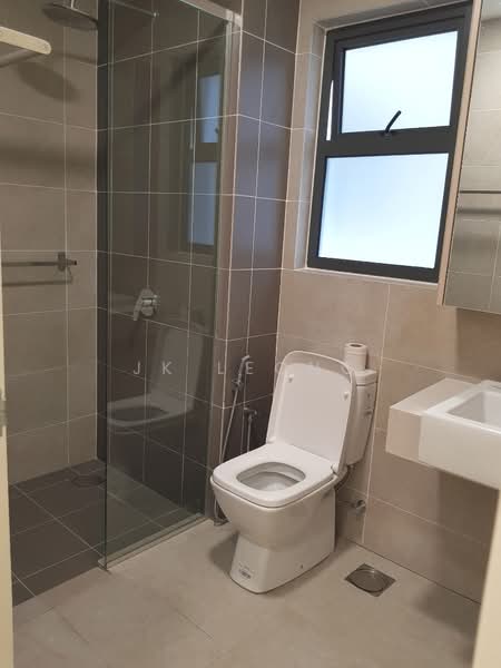 Kondominium untuk Dijual di Lakeville Residence - JK Leong - Bathroom - PropertyGuru.com.my