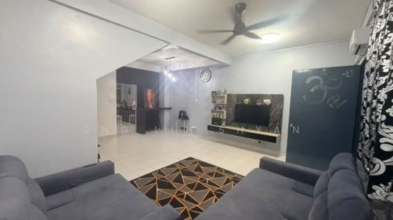 2-storey Terraced House for Sale in Senai (Kulai) - Ong Lih Shyan - Living Room - PropertyGuru.com.my