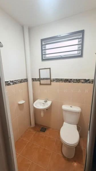 2-storey Terraced House for Sale in Senai (Kulai) - Ong Lih Shyan - Bathroom - PropertyGuru.com.my